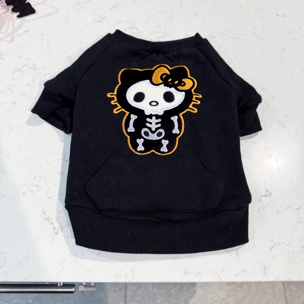 F21 Pet Hello Kitty Sweater ✨